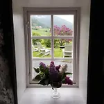 Orheimstunet - Gardsferie For Storfamilien Der Ogsa Hunden Er Velkommen Ferienhaus